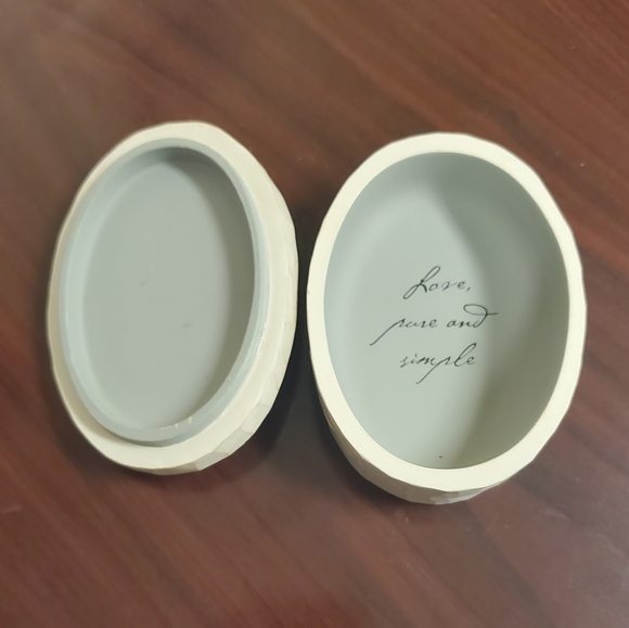 "Loving Angel" Keepsake Box Willow Tree Susan Lordi 2004 "Love, pure and simple" - Picture 2 of 7